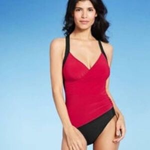 Women's Draped-Front 1pc Swimsuit - L